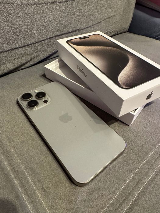 iPhone 15 Pro Max 256GB Titanium Silver White с гаранция