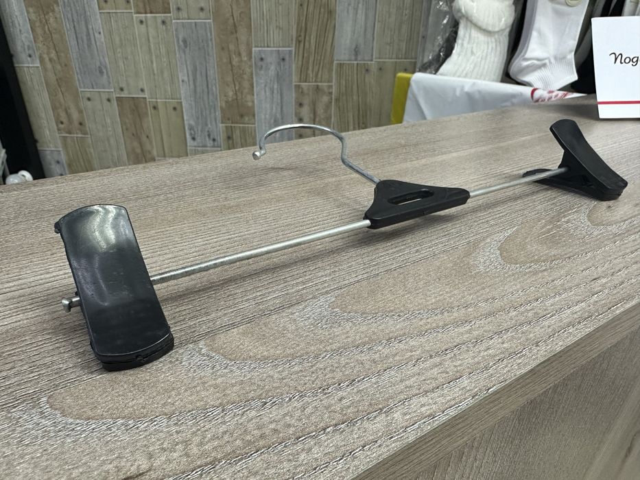 Продам вешалки в отличном состоянии