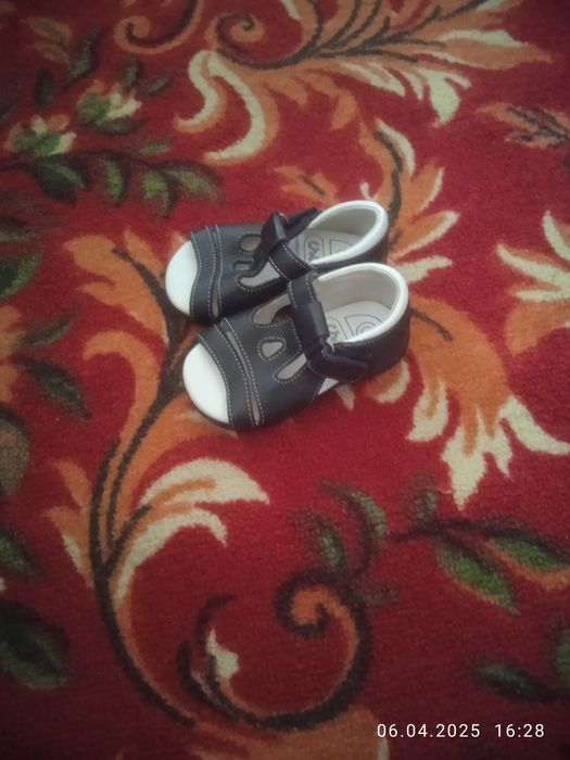 Босоножка для младенца