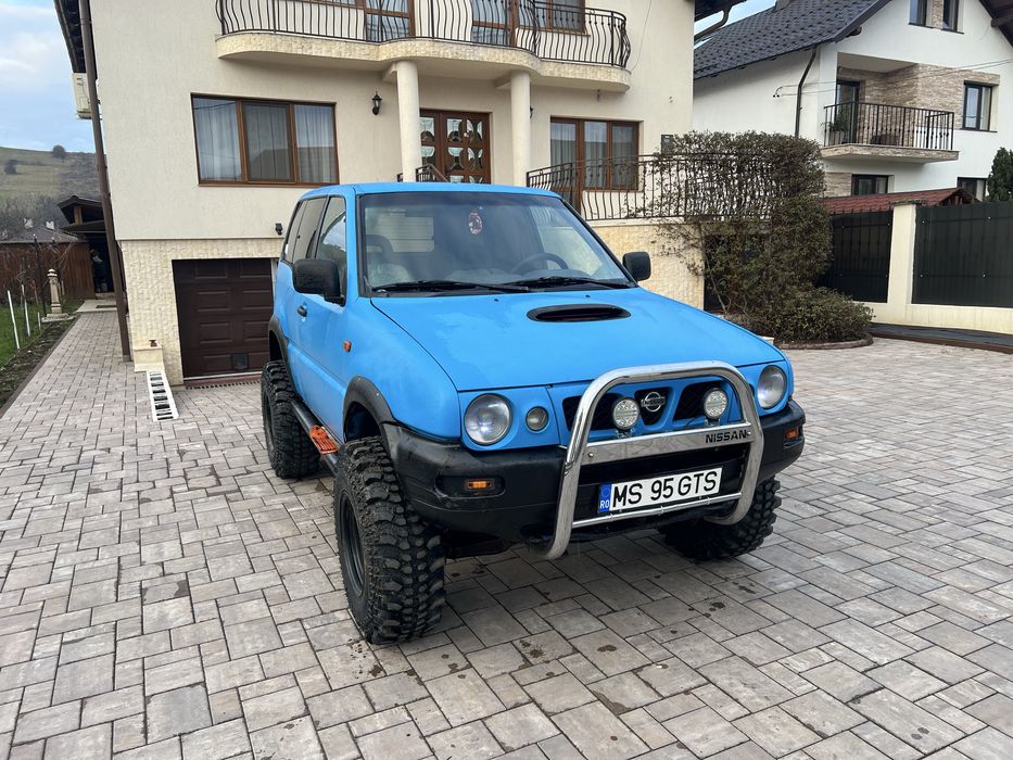 Nissan Terrano 2.7 AUTOUTILITARĂ