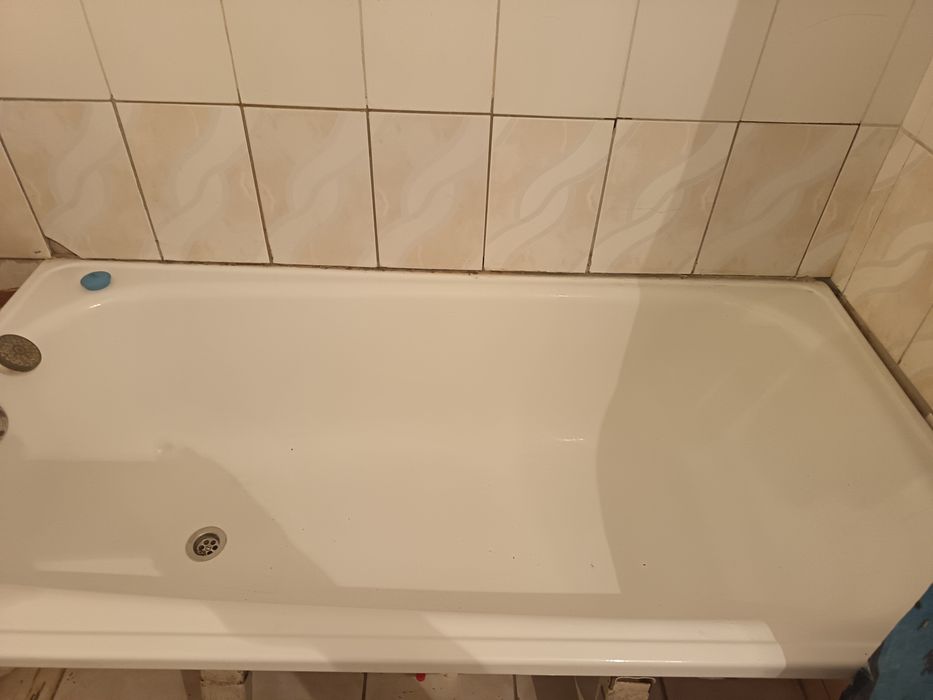 Продаётся ванна 160см