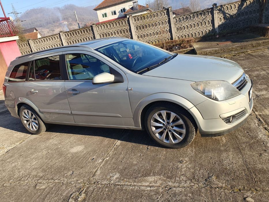 Opel Astra 1.9 CDTI 150 cp