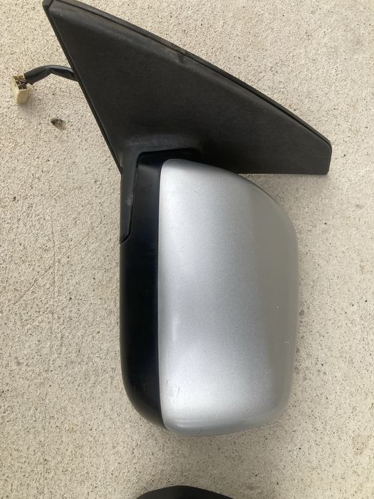 Огледало/огледала ляво и дясно за тойота рав4/toyota rav4 00-05г