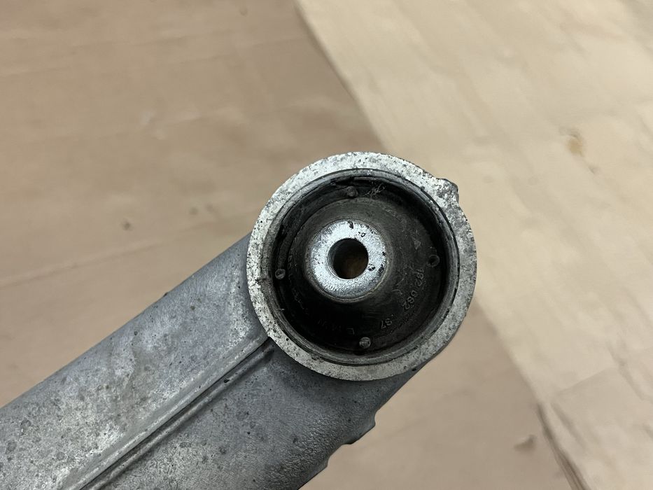 Задни носачи за BMW E39 Комби