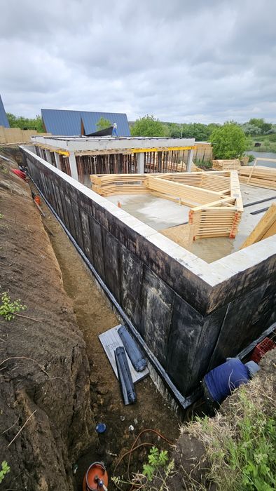 Hidroizolatie acoperis  blocuri , case , hale