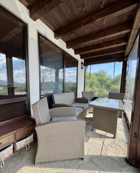 Къща за гости на брега на язовир Йовковци Еленски балкан