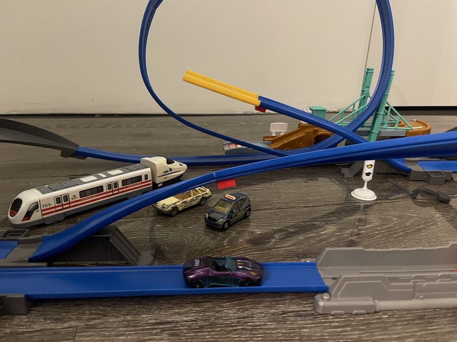 Игрушечная трасса