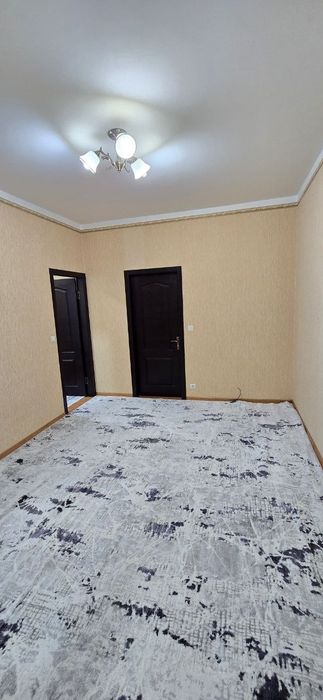 Чиланзар -2 кв  2-3/3/4,45м2 Срочно Продам квартиру Срочно