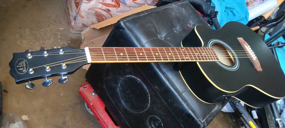 Акустична, Класическа, ЕлектроАкустична китара, може с калъф или куфар