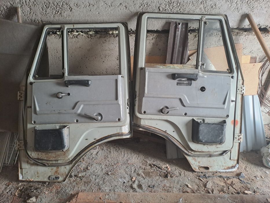 Двери камаз евро. Дверь камаз евро комплект. Почти даром.