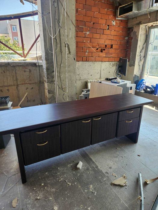 Масивни офис мебели