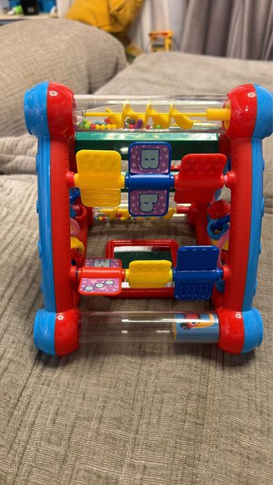 Jucarie triunghi cu activitati educative