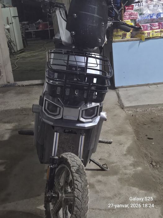 Skuter DRONGO GTR 16