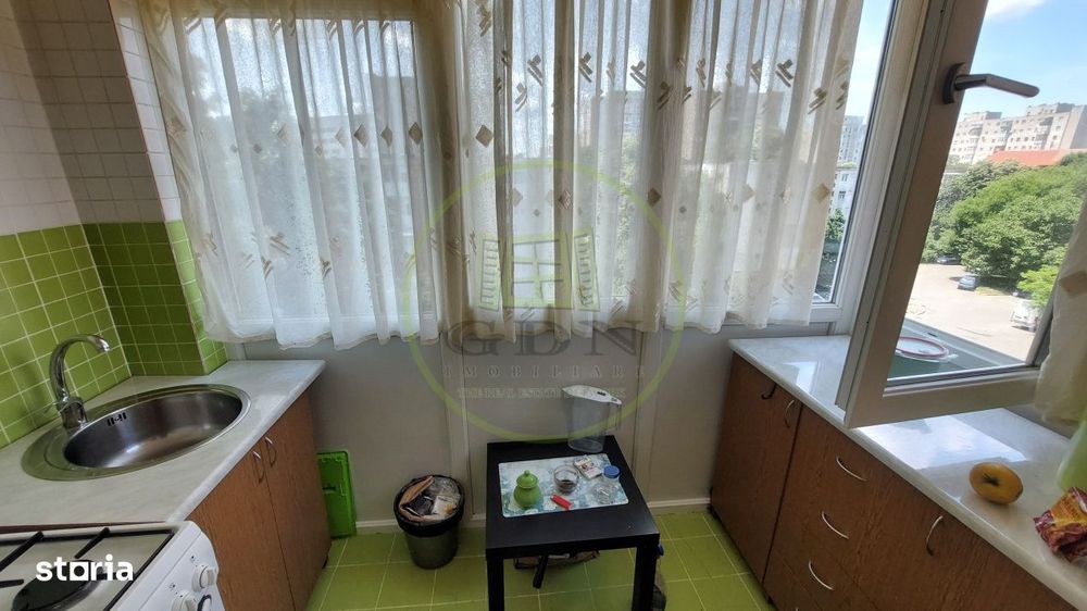 Apartament doua camere decomandat, 52 mp, cartier Cornitoiu, zona Lice — fotografia 3