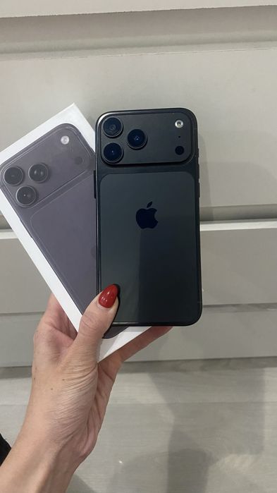 Продам Iphone 17 Pro  Max