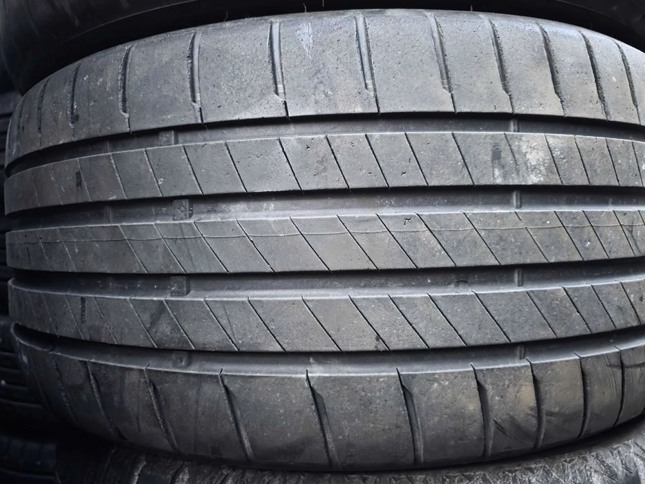 4бр Летни гуми 235 35 19 - Bridgestone