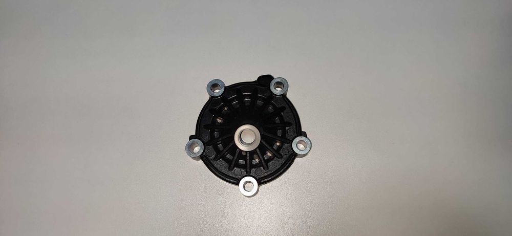 Chiulasa motor barca 2t,Tohatsu,Mercury,Mariner,4,5,6 cp noua