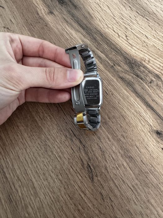 Женские часы под casio