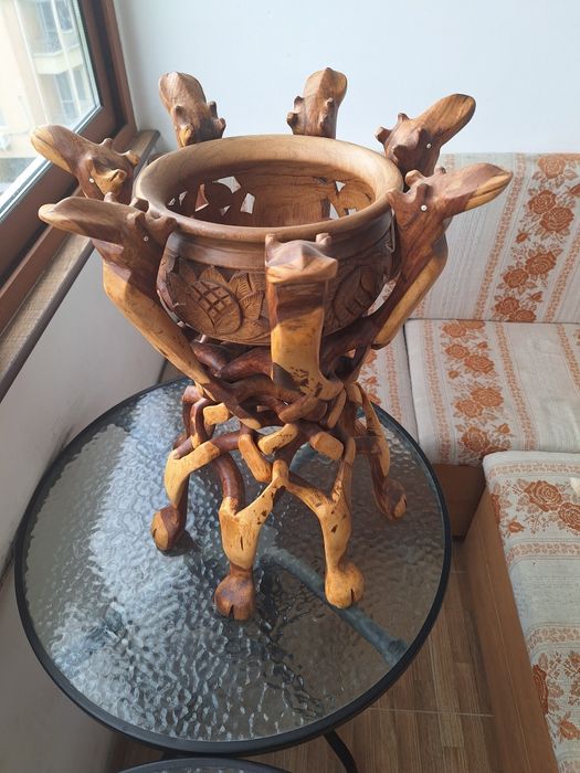 Оригинална дървена саксия две части.