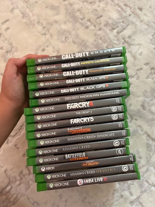 Vand jocuri xbox one 16 bucati