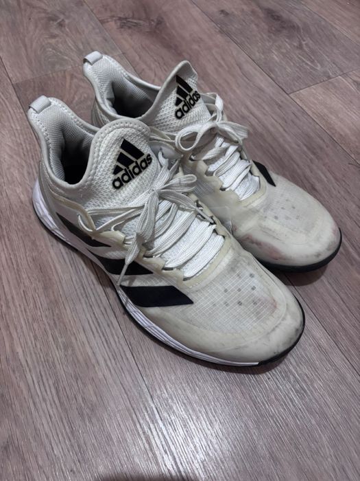 Теннисные кроссовки adidas