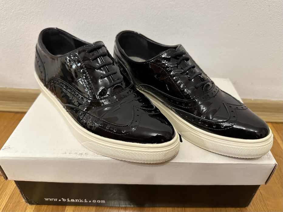 Лачени кецове Bianki - естествена кожа