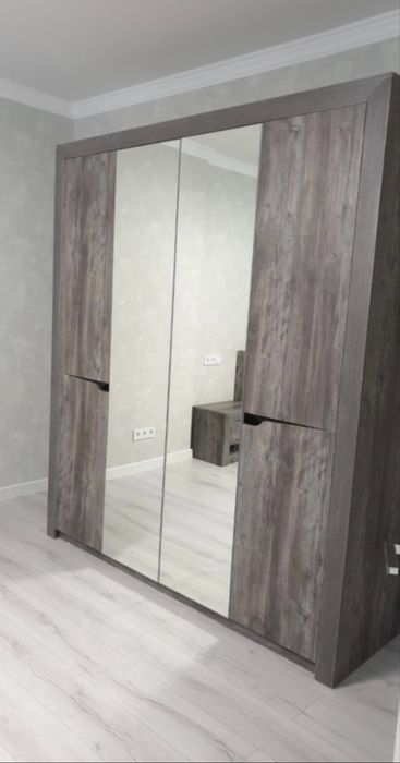 Продам спальный гарнитур