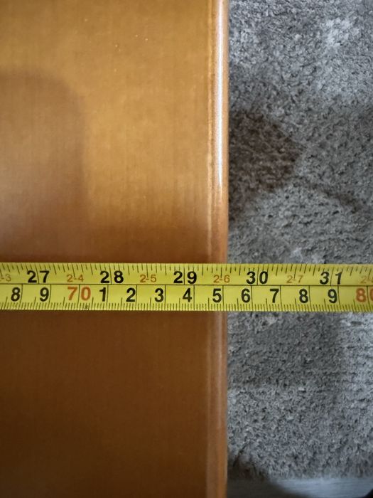 Дървена холна маса