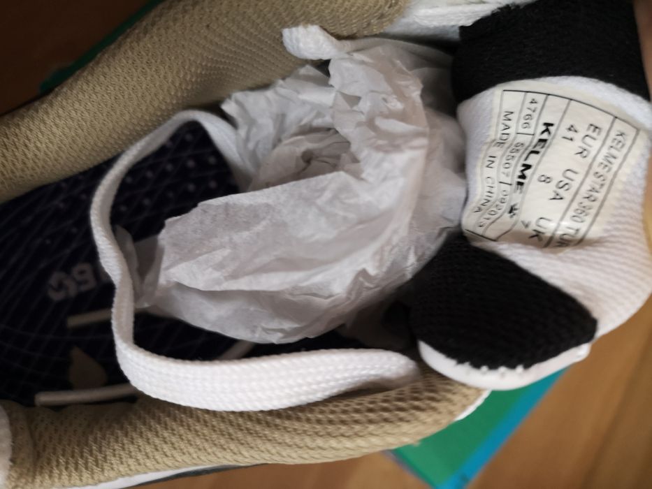 Нови обувки Kelme 41 номер