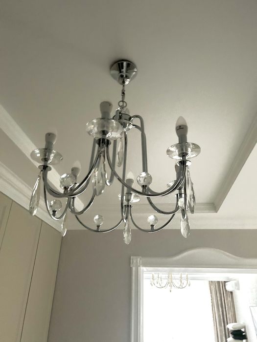 Продам люстру 6ти рожковую