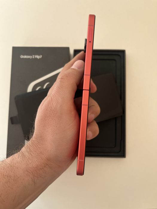 Samsung Z Flip 7 256GB 100% bat 6 цикли