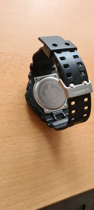 Часовник G-shock