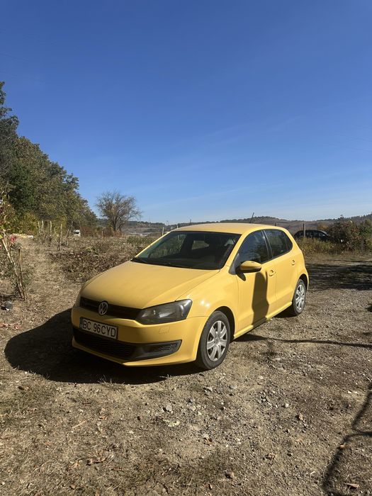 VOLKSWAGEN Polo