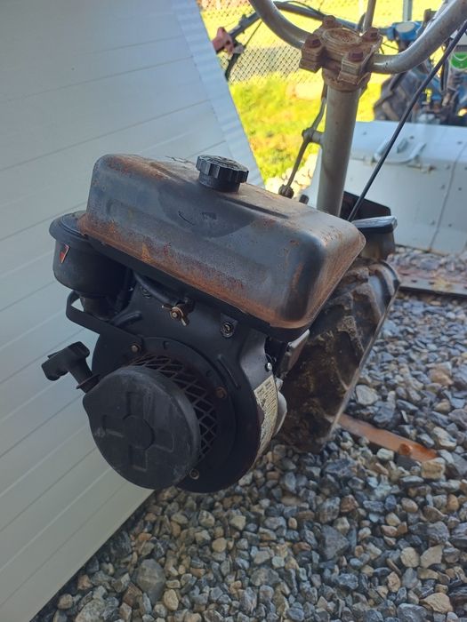 Косачка BCS с двигател  Lombardini  intermotor 250 с едно колело