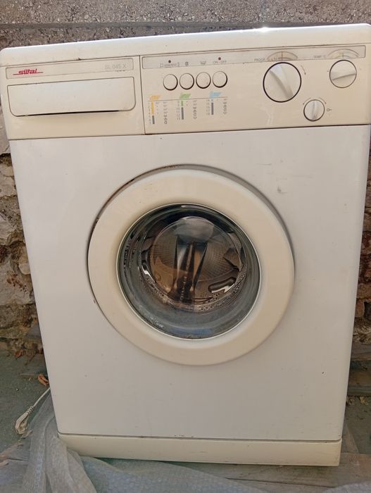 Печка "Indesit"и пералня "Siltal "работещи