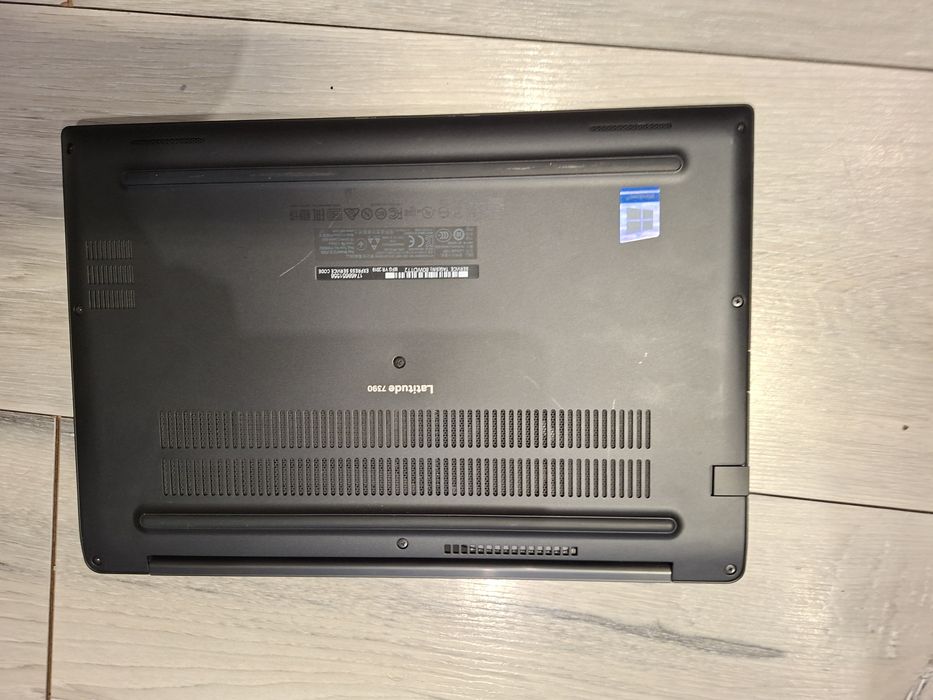 Dell Latitude 7390-i5 8350u/8гб/256гб м.2