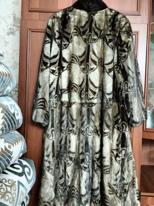 Продам натуральную шубу