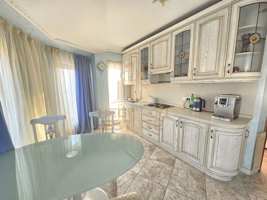 Продава се Многостаен апартамент в Варна, Операта - 202 кв.м за 1035 €/кв.м - Снимка #1
