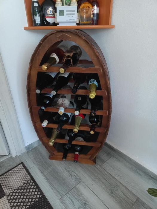 Minibar din lemn pentru sticle