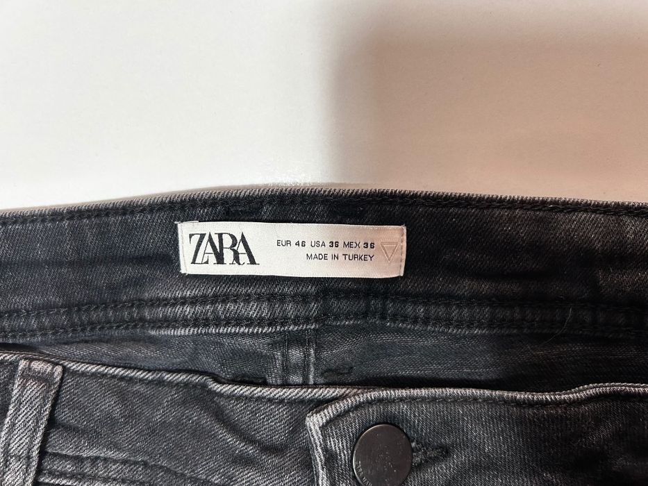 Дамски дънки ZARA с накъсан ефект