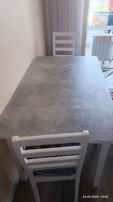 Стол и стулия 6 шт