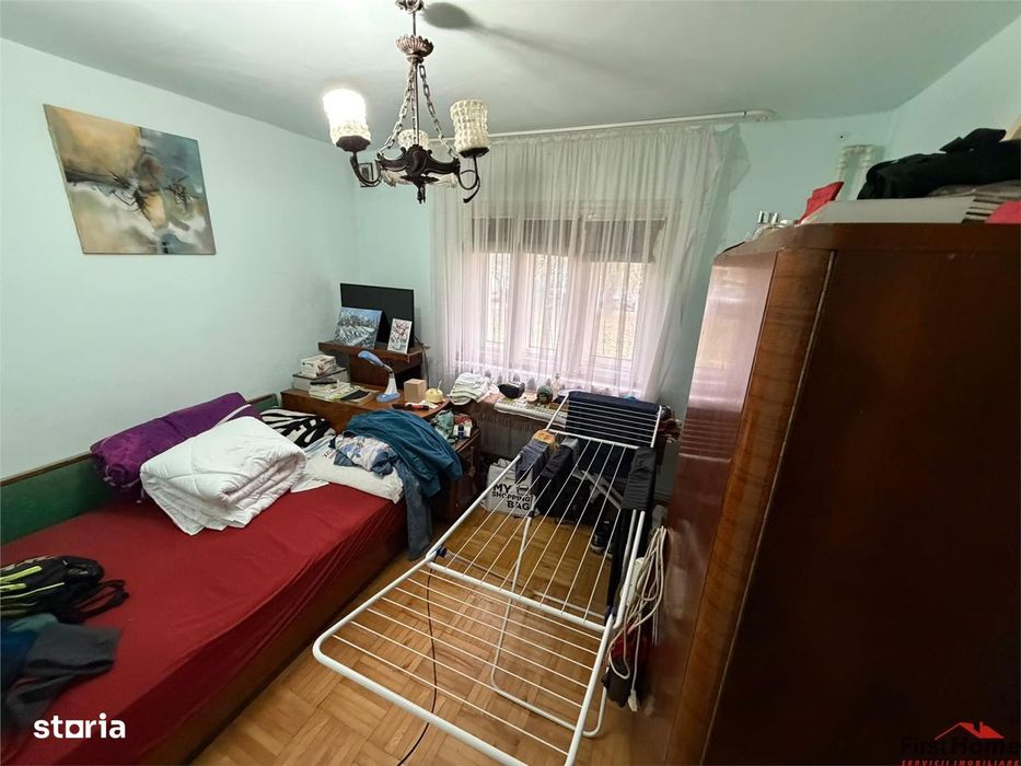 Apartament 4 camere, parter, 94mp, zona Politie - Lupeni