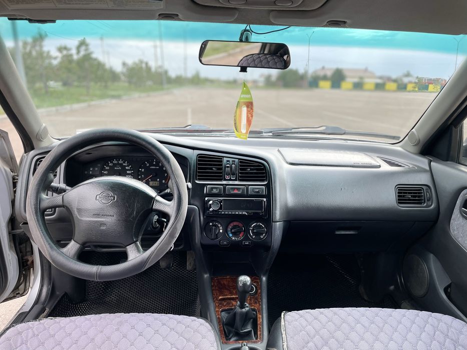 Nissan Primera P11