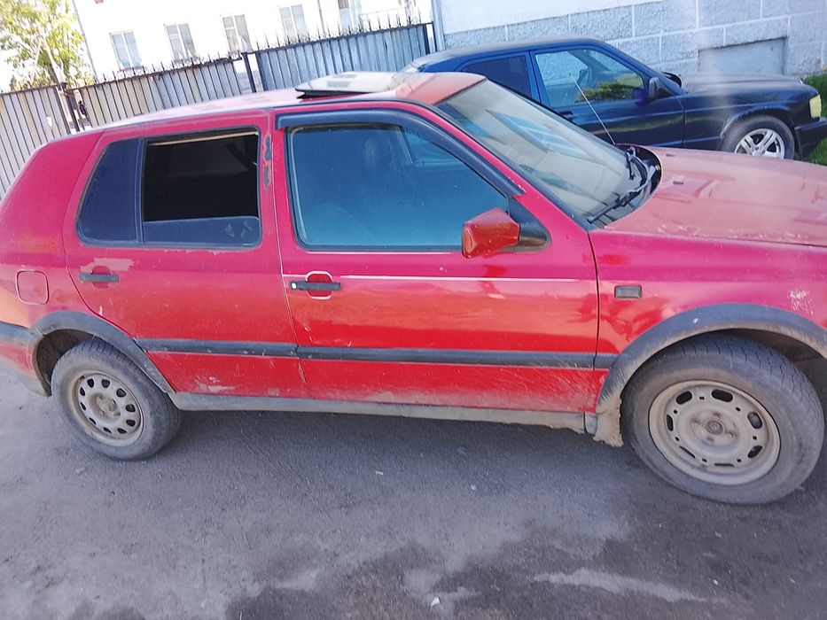 Продам авто фольцвагин б 3