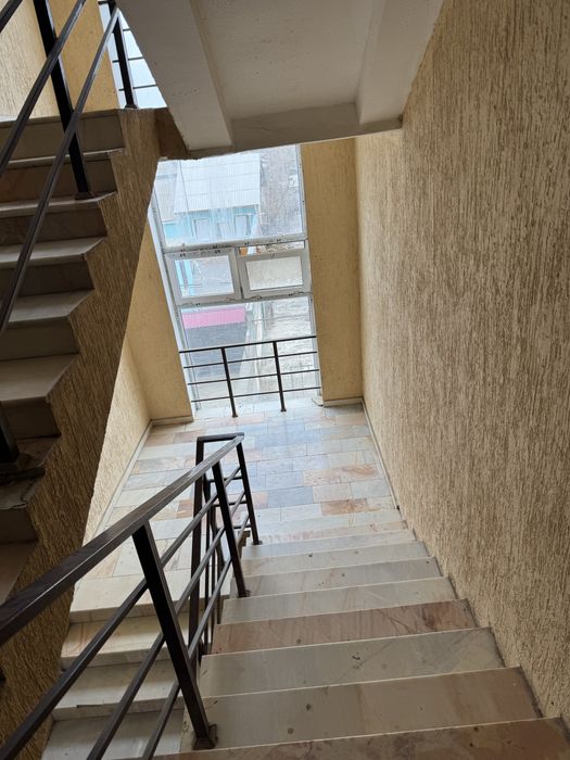 Гулистон ш. Квартира продается 3.3.6  90 кв.