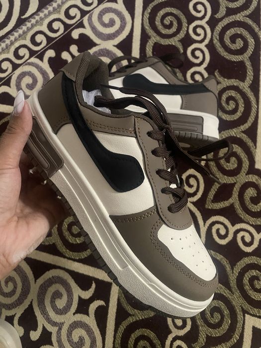 Продаются туфли и кроссовка