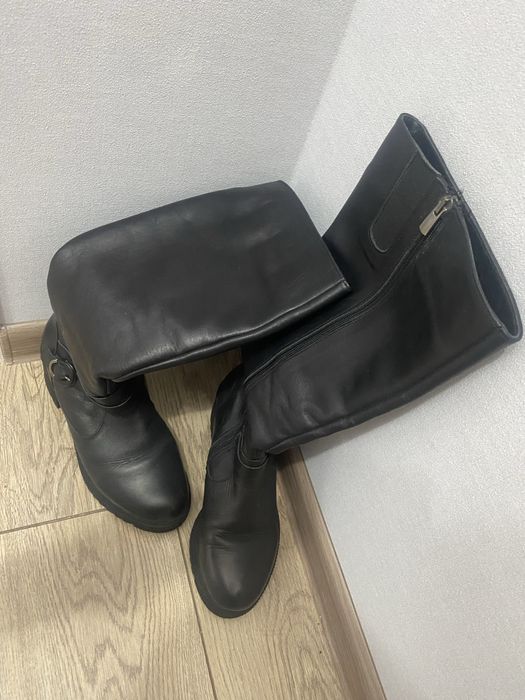 Продам ботинки женские зимние