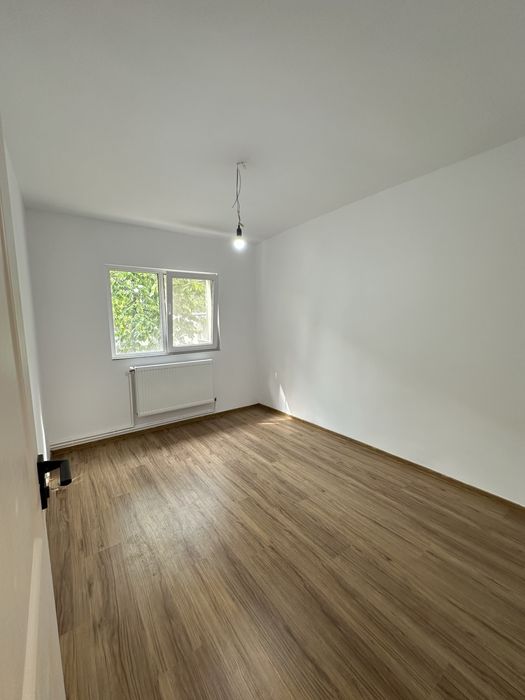 Apartament 4 camere Dacia Etajul 1
