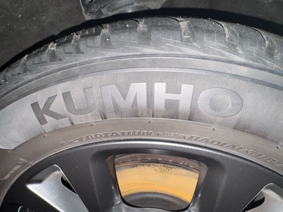 2 Anvelope all seazon kumho 225/60 r18