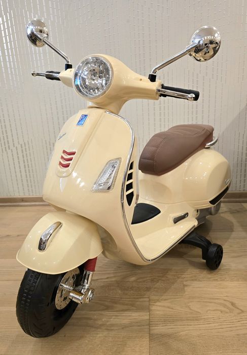 Детски скутер Vespa